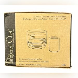 NEW IN BOX Pampered Chef Ice Cream Sandwich Maker 2485